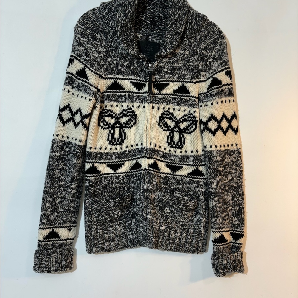 TNA Aritzia lambswool Cowichan sweater